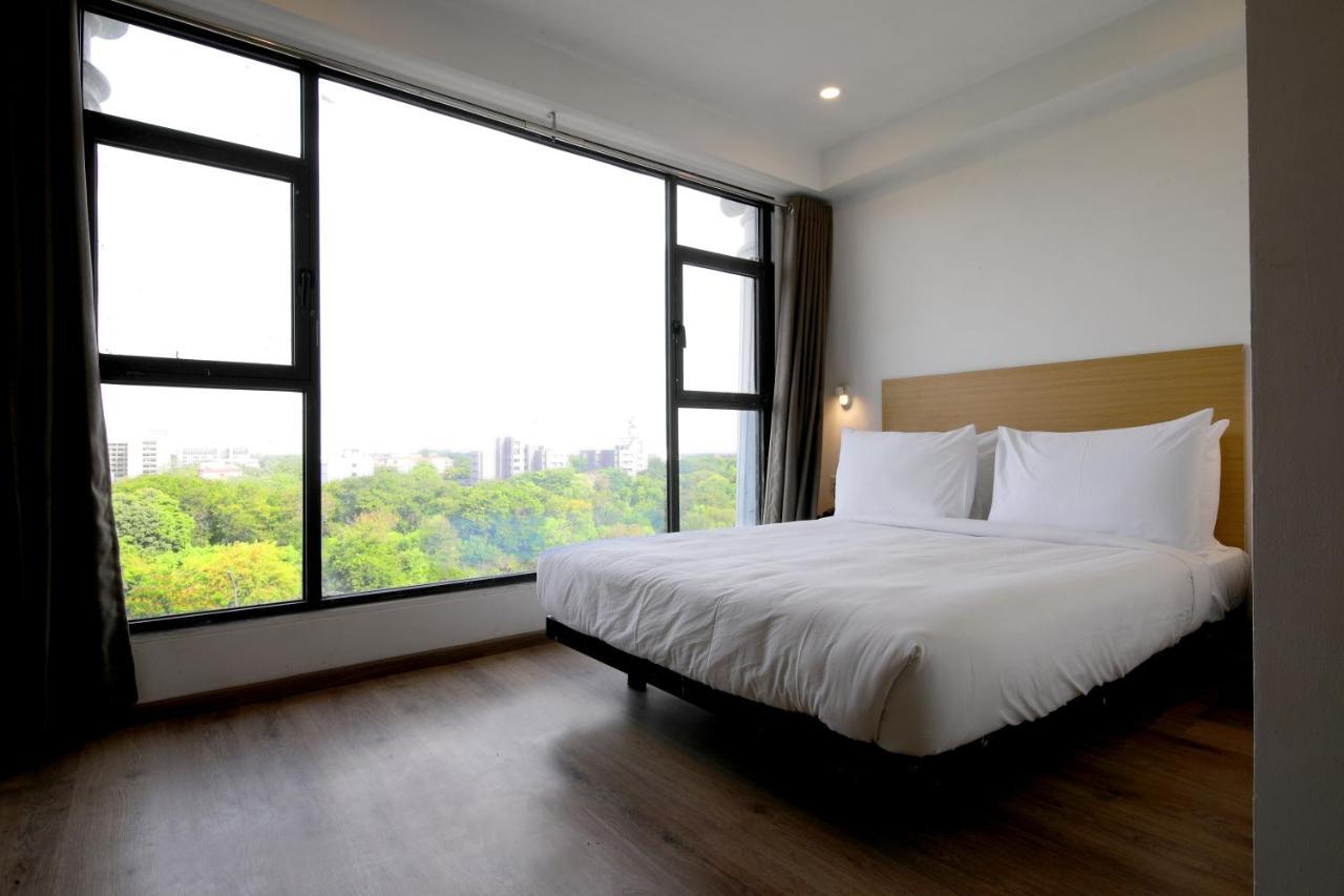Crayon Hotels Gandhinagar Luaran gambar